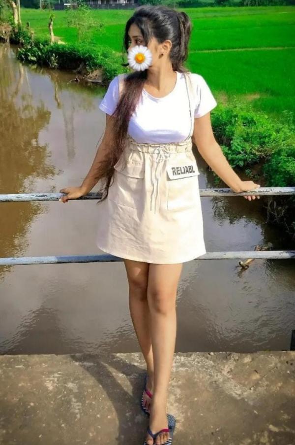 Image of 🧚‍♀️💯Full Face🫣 white Sexy Girl__Slim Fegure & Special Discount💯✅  ∆ Genuine Cam Girl 🎀රස බලන්න ආස අය එන්න__👗📸 [ Any Time 24 Hours Available.📱💯