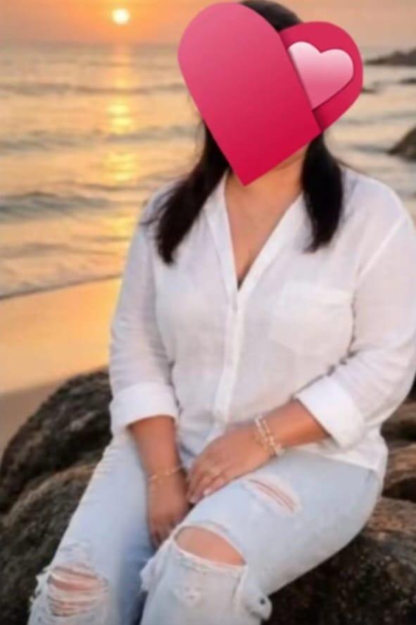 Image of 🌸🧜‍♀️💃 TAMIL GIRL  KANDY PERADENIYA GETABE  FULL SERVICE  REALL PHOTO BEAUTIFUL GIRL 5500  SEFTY  PLACE WITH ROOM   💦
