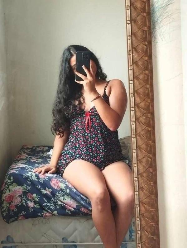 Image of Rs.300/= Beautiful Young Girl VVIP Cam Show Available 💦❤️👑