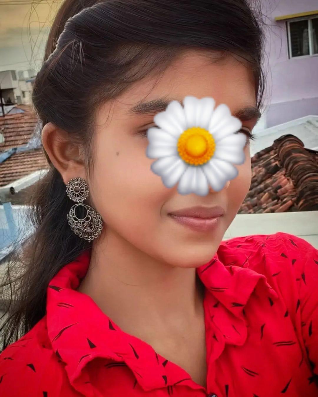 Image of 👸📸 ✅️ Tamil Girl 🫦💃🏼 Live Cam only without face only💋🌟