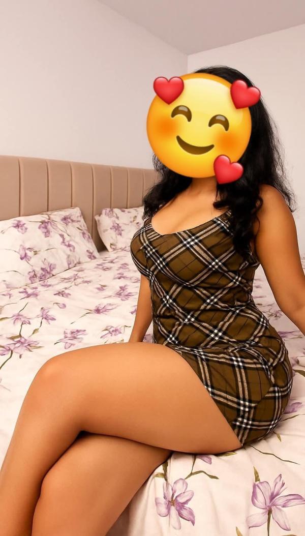 Image of GENUINE GIRL FULL SERVICE