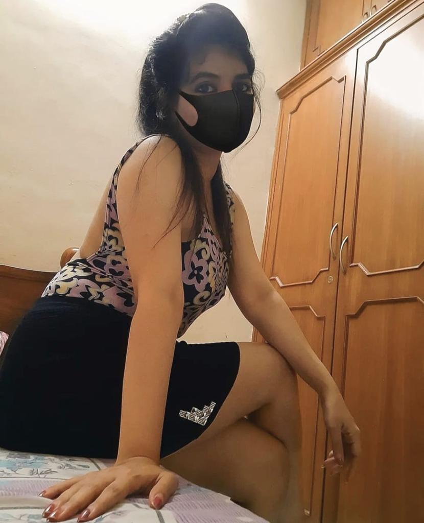 Image of 🌞Neutral looks & Genuine live Cam Girl__white Sexy Clean fegur.🍂{24 Hours Any Time Available}