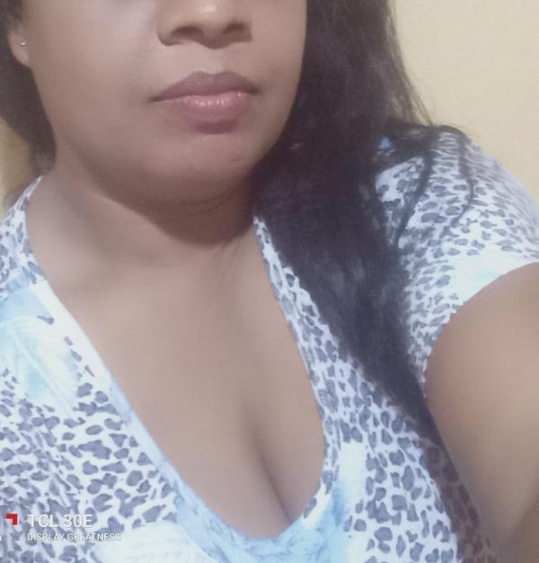 Image of නදී ❤️ 36 Years Hot Mature Lady 🔥
