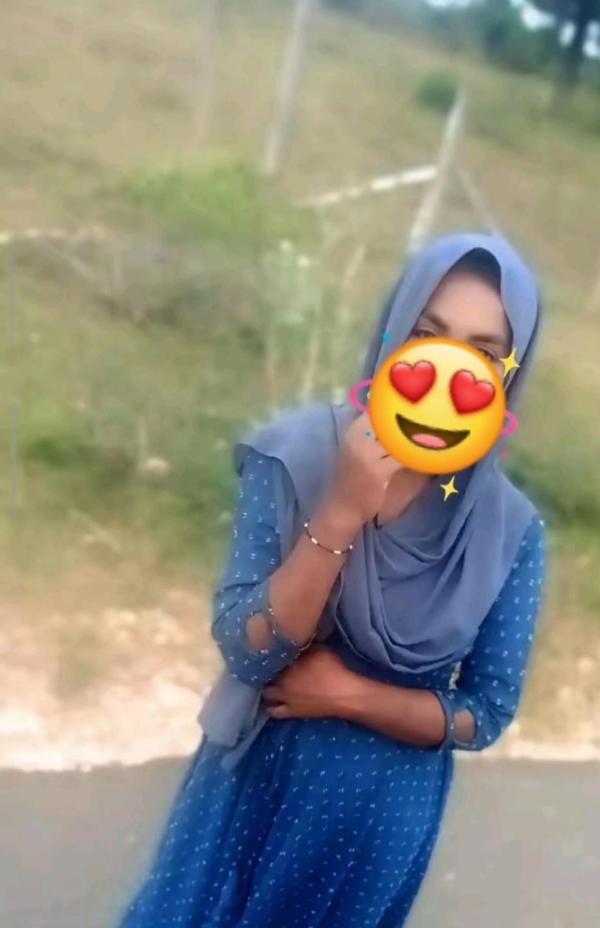 Image of Real Muslim girl 👧 cam show available