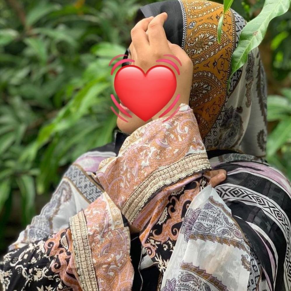 Image of Live Cam Show Muslim Girl
