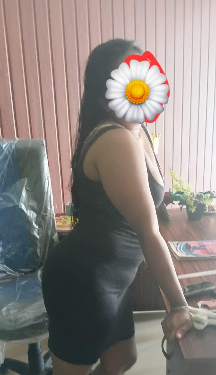 Image of සඳුනි ❤️ 27 Years Young Hot Girl 🔥