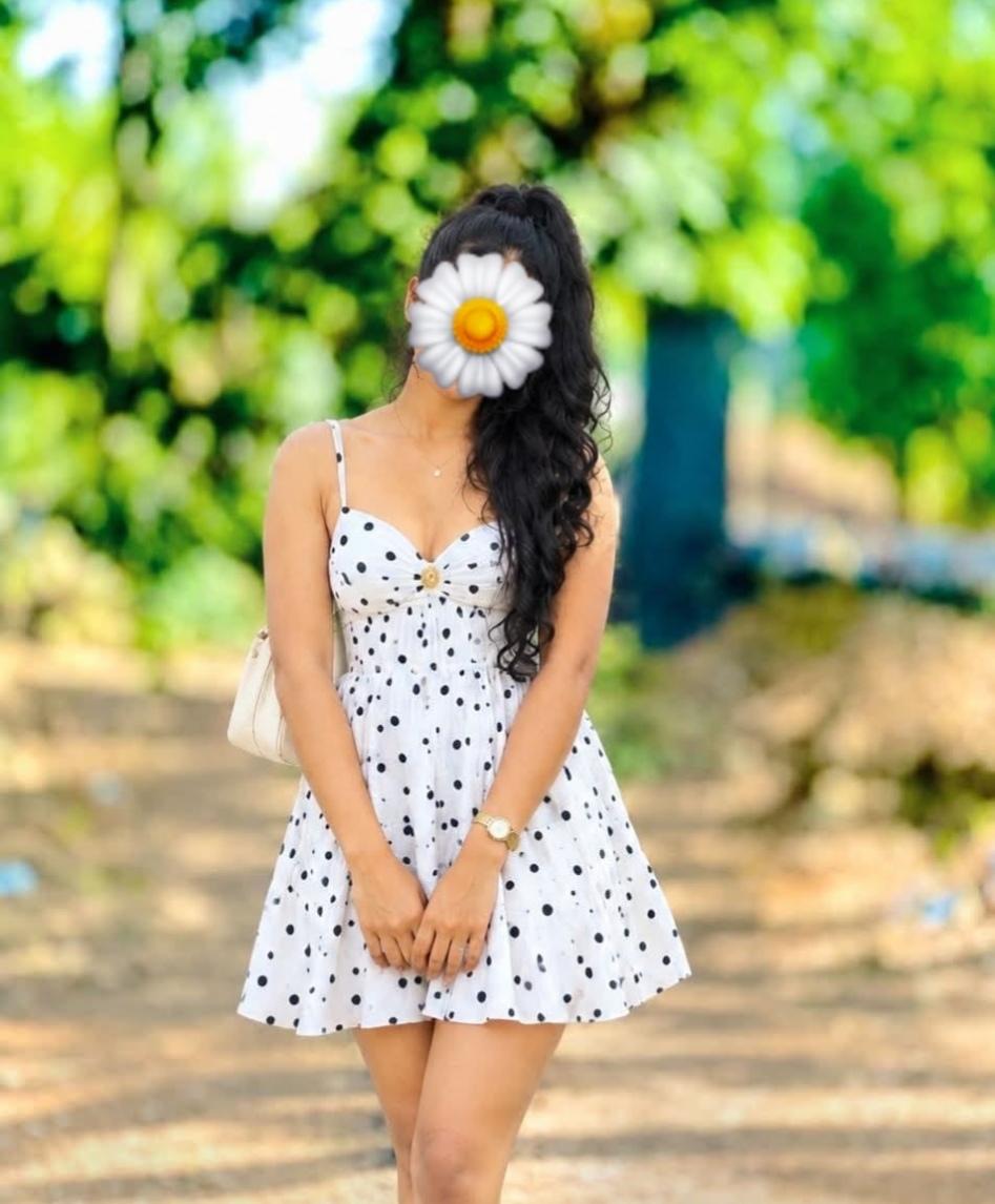 Image of 🧚‍♀️💯Full Face🫣 white Sexy Girl__Slim Fegure & Special Discount💯✅  ∆ Genuine Cam Girl 🎀රස බලන්න ආස අය එන්න__👗📸 [ Any Time 24 Hours Available.📱💯
