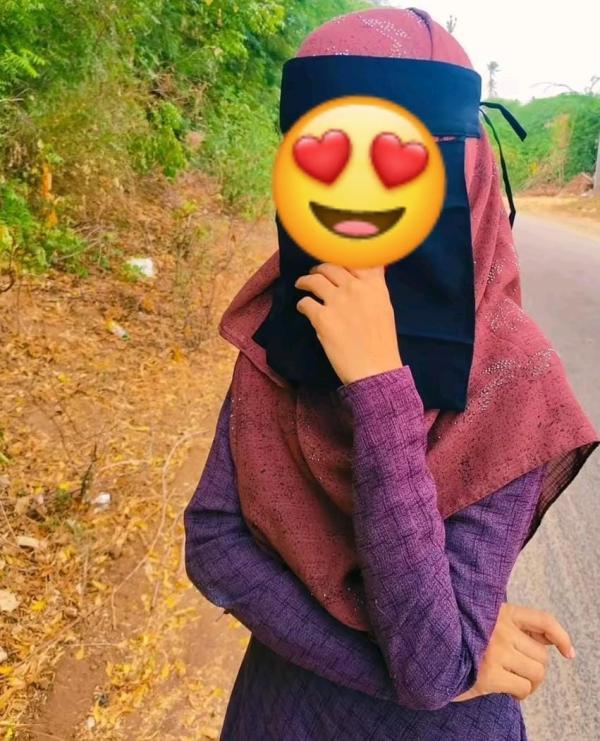 Image of Real Muslim girl 👧 cam show available