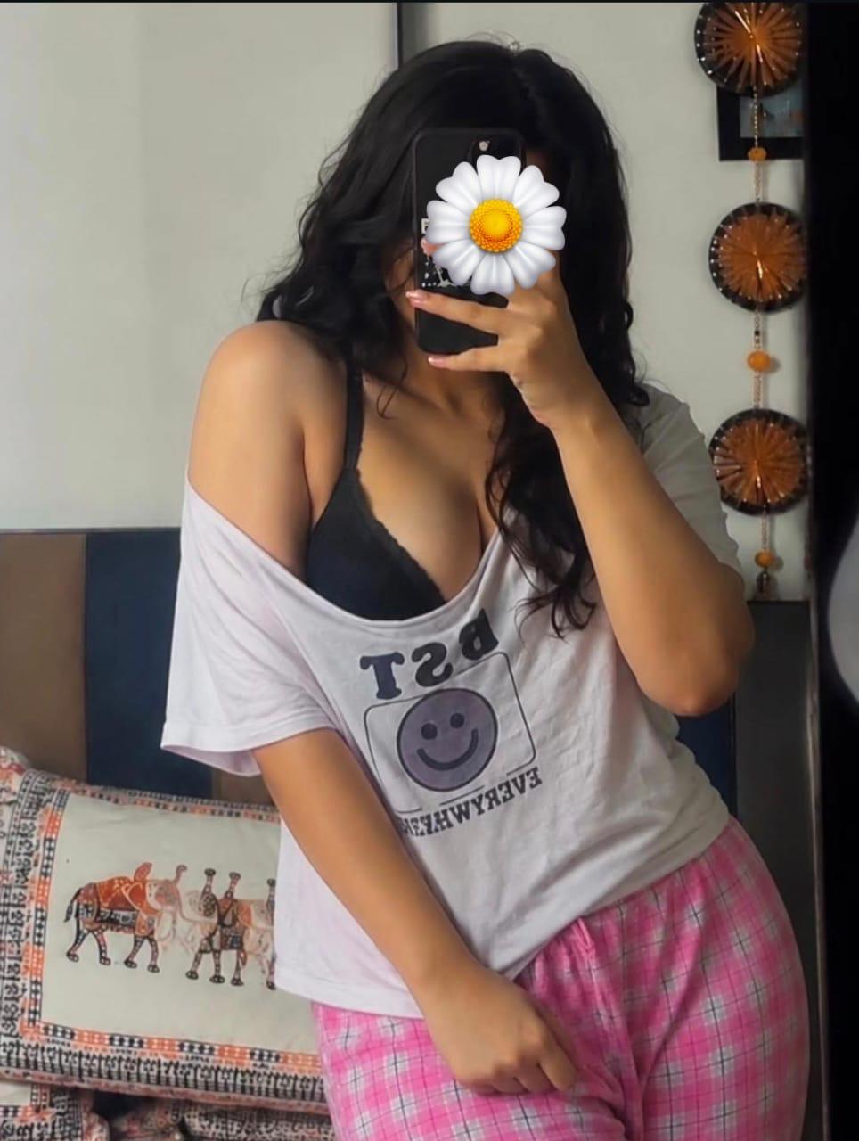 Image of ❤️‍🩹🫂 VIP GENUINE FULL SERVICE 🫂❤️‍🩹 Sinhala and Tamil Modeling Girls. Age 20 to 28 years girls. SELECT YOUR DREAM GIRLS. Safe Apartment Service. OUT SIDE VISIT VVIP COLITYS