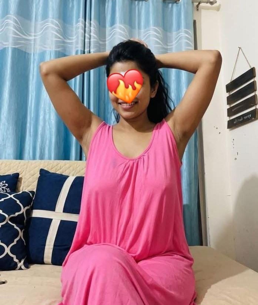 Image of 🍏 *LIVE HOT CAM SHOW*   **(with full face) *🌿