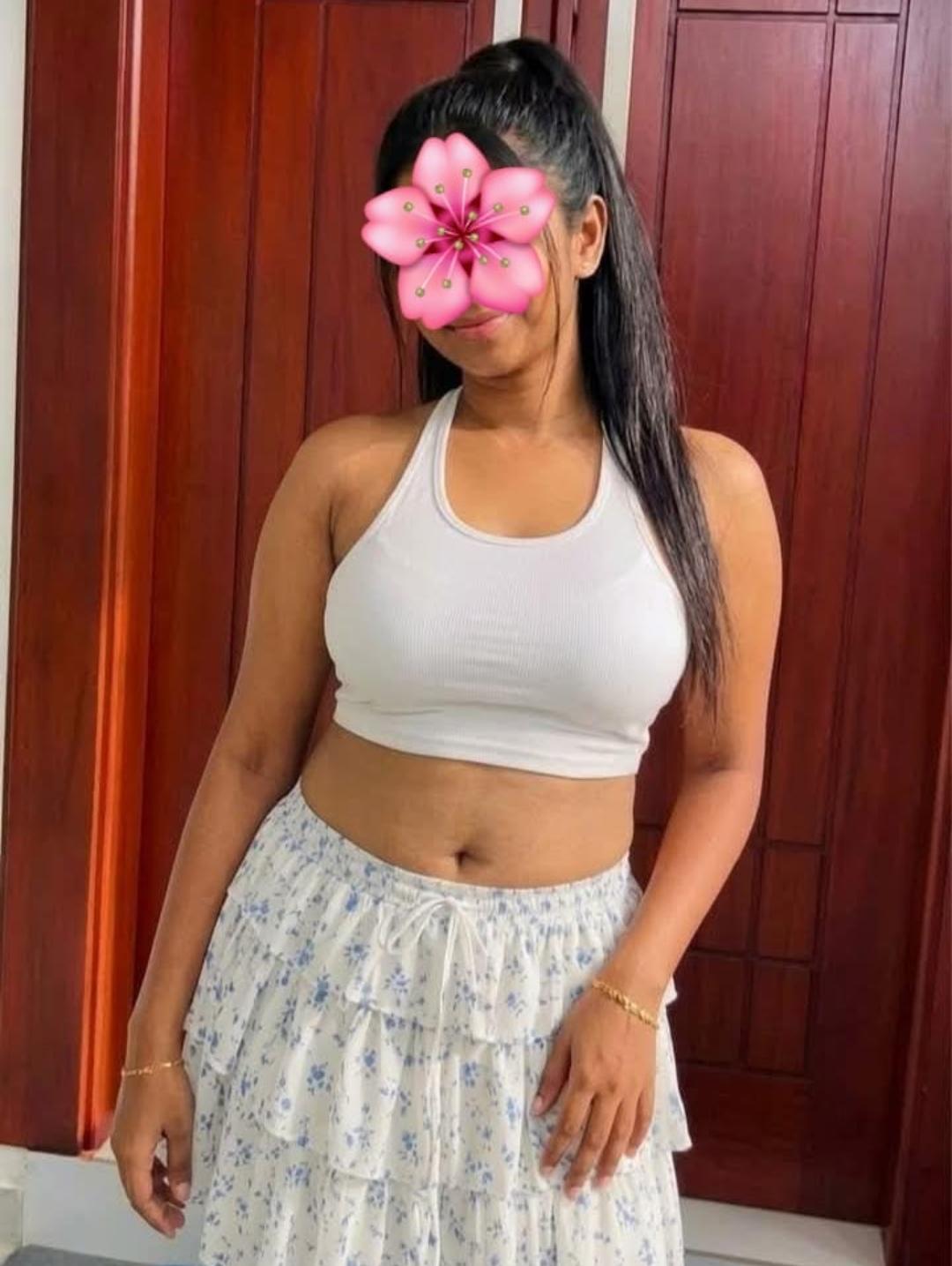 Image of 👑**With full face live cam show* 👑