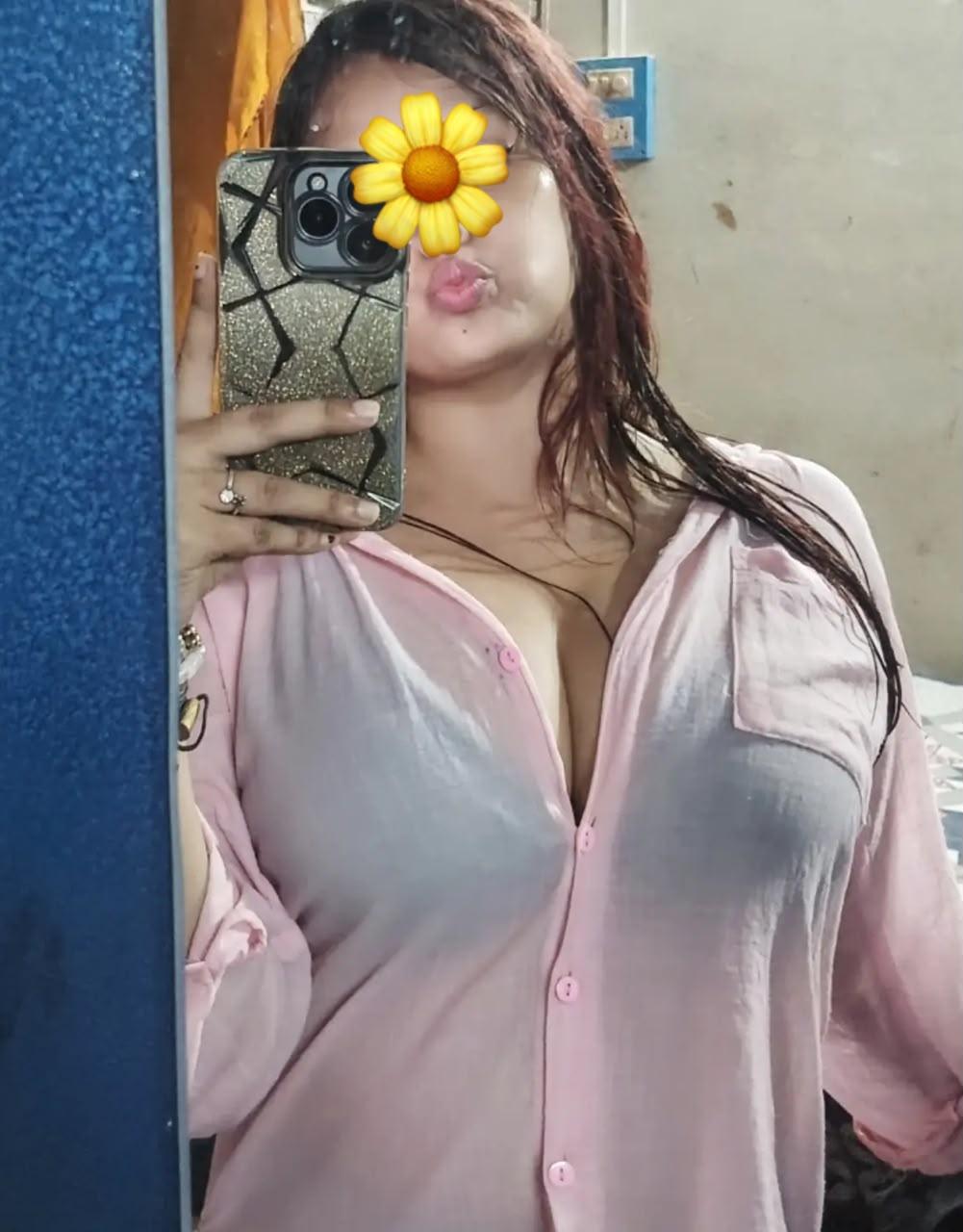 Image of Hot cam show With face 🍒💗