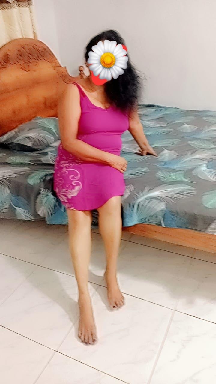Image of සඳුනි ❤️ 33 Years Hot Mature Lady 🔥