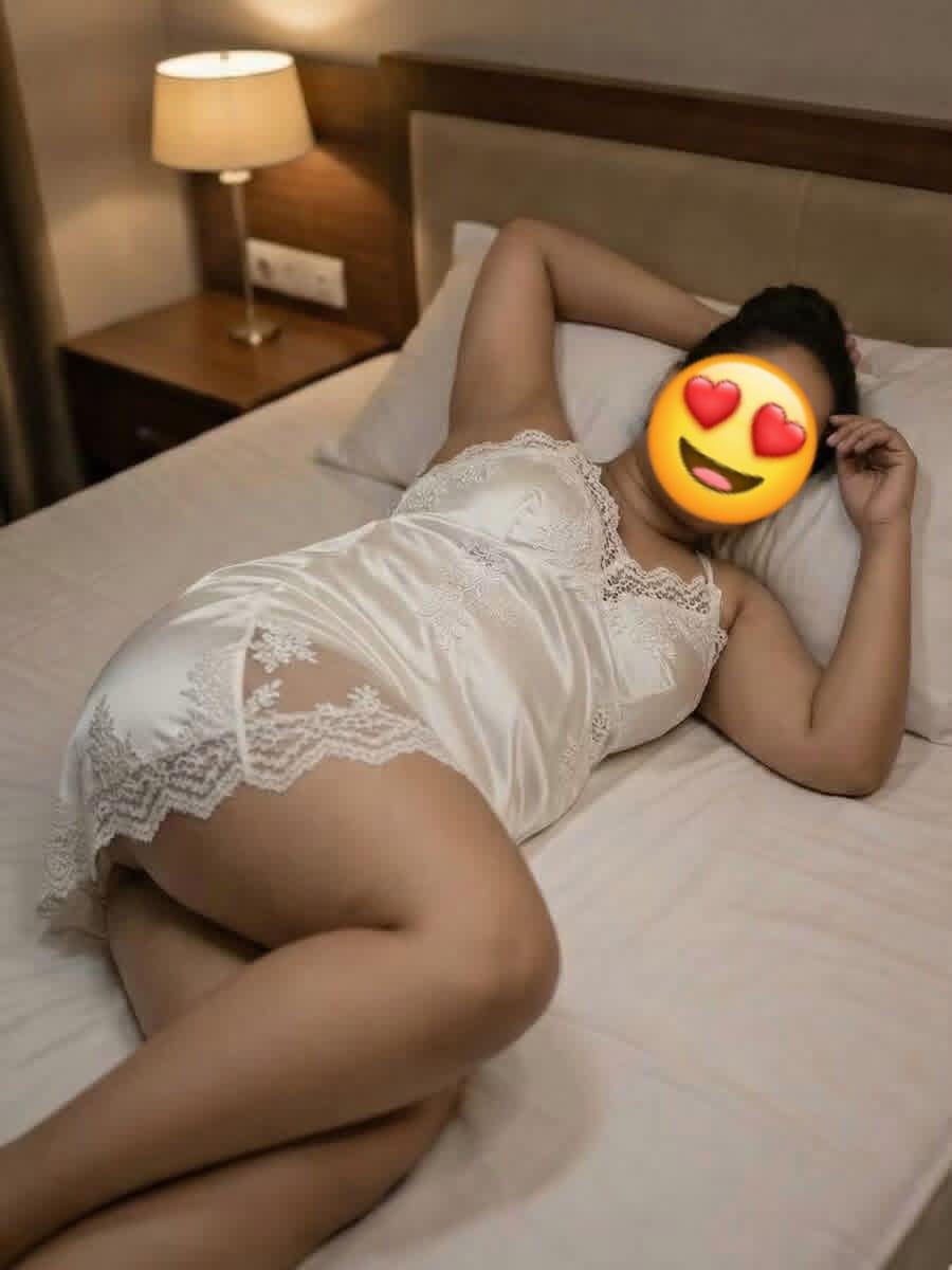 Image of Rs.300/= Beautiful Young Girl VVIP Cam Show Available 💦❤️👑