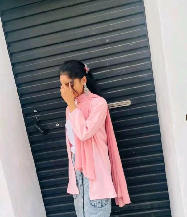 Image of Real Muslim girl 👧 cam show available