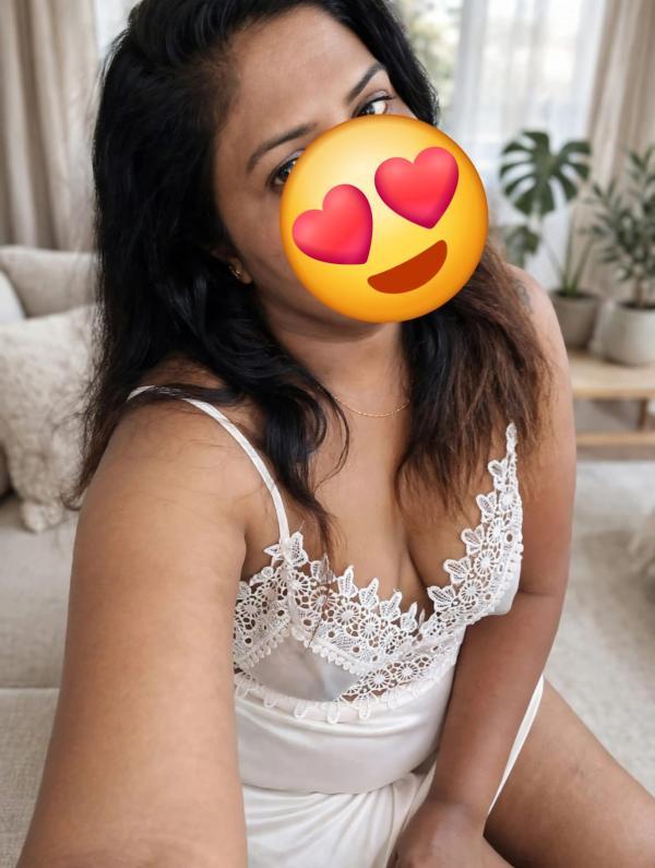 Image of With Face CAM SHOW 🍃🅒🅐🅜 👸😘 දඟකාර විසේකාර online සැපක් ගන්න ද බැලුවේ අද විශේෂයි ඔයාව සතුටු කරන්නම් ඔයා හිතනවාටත් වඩා...🧚‍♂️