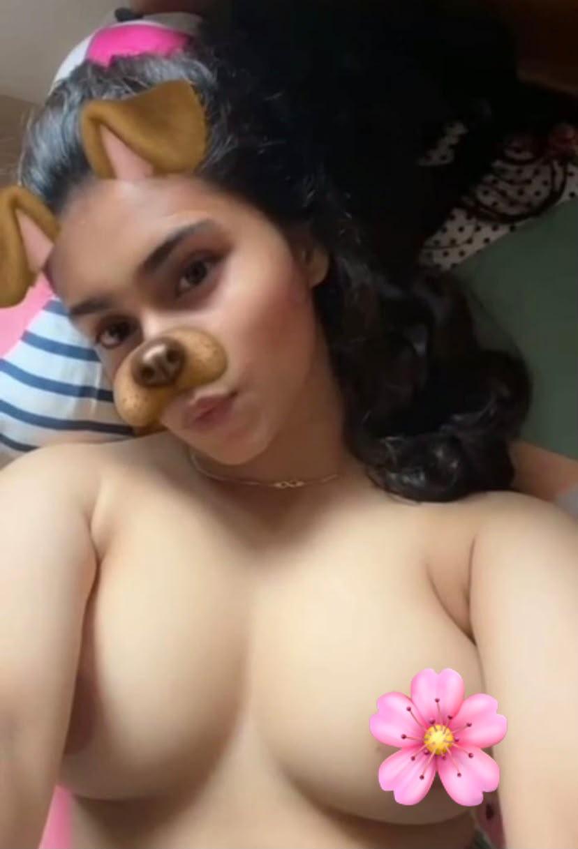 Image of Beautifull Tamil Girl 🌸with face cam show ❤️😘
