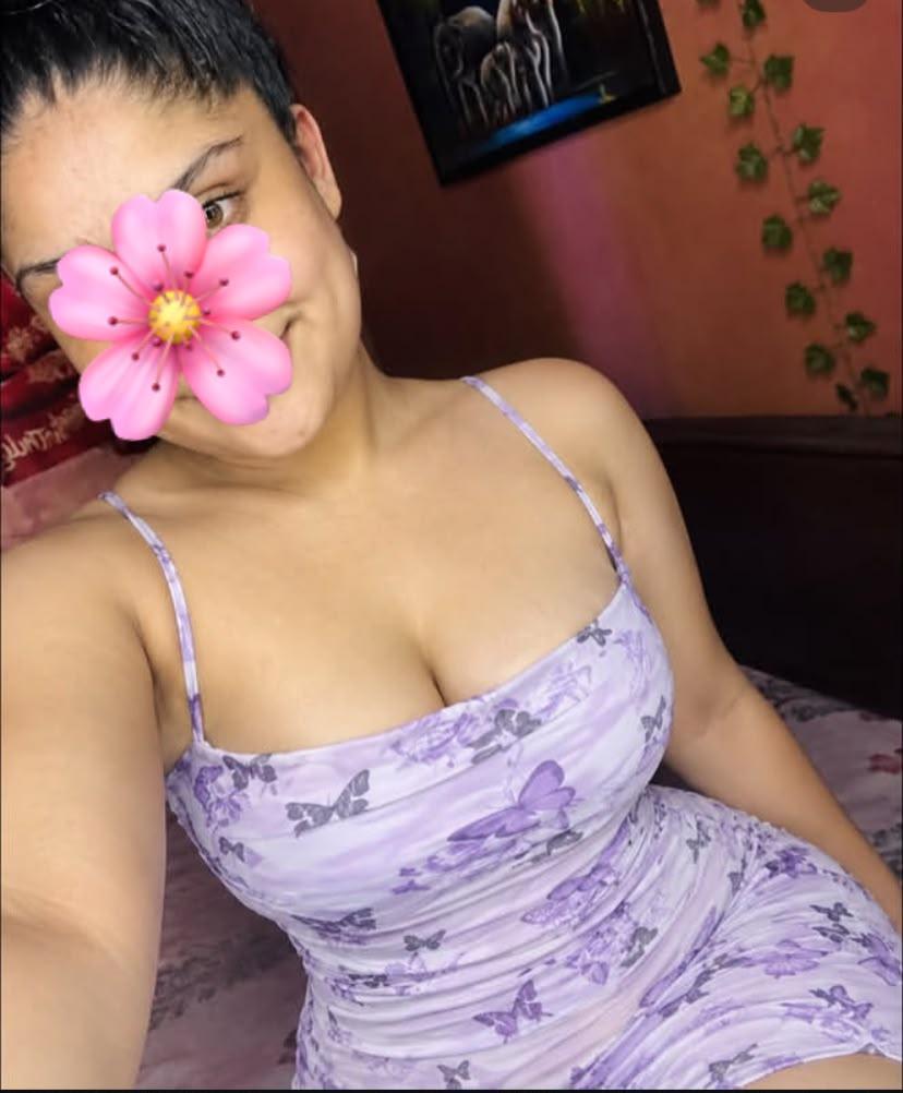 Image of Beautifull Tamil Girl 🌸with face cam show ❤️😘