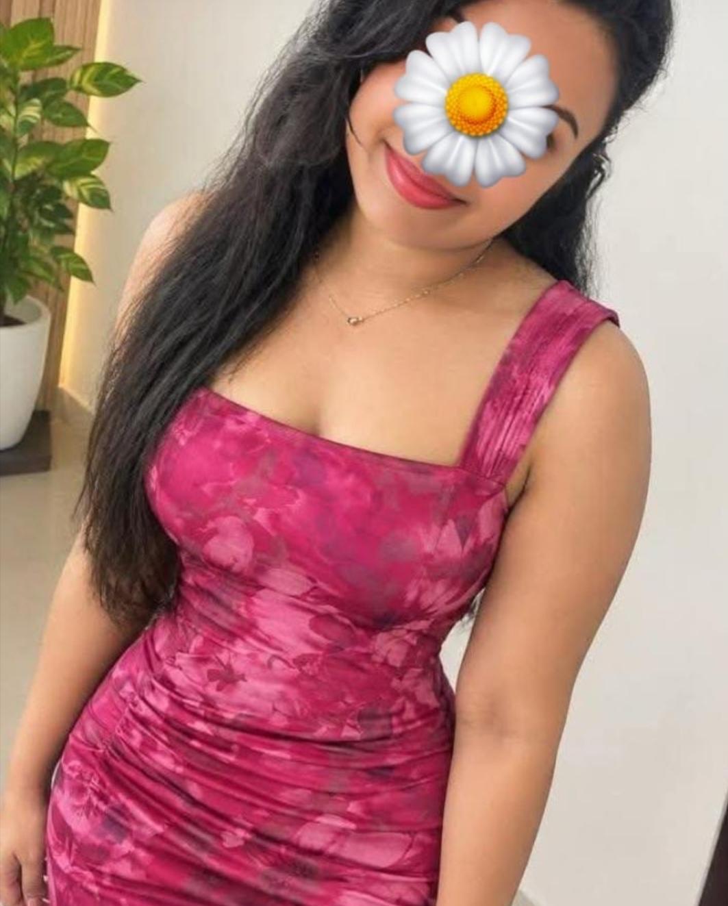 Image of 🌿  LIVE HOT CAM SHOW   (with full face) 🍃