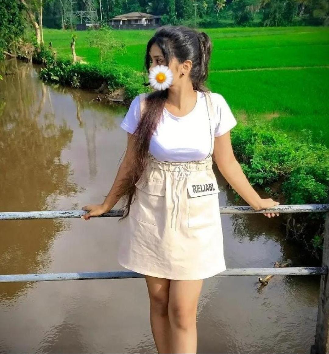 Image of 🧚‍♀️ White Sexy Girl__Slim Fegure & _Genuine Live Cam Girl.👗📸 [ Any Time 24 Hours Available.📱] WITE SKIN CLOUR 😇IPONE 14 PRO MAX CLIYR CAM°°° Cute Face & Sexsy Figure 🥵