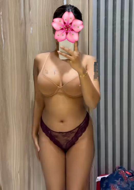 Image of 🍼BIG BOOBS WITH FACE OPEN LIVE CAM 🫦  TAMIL & SINHALA 🆗