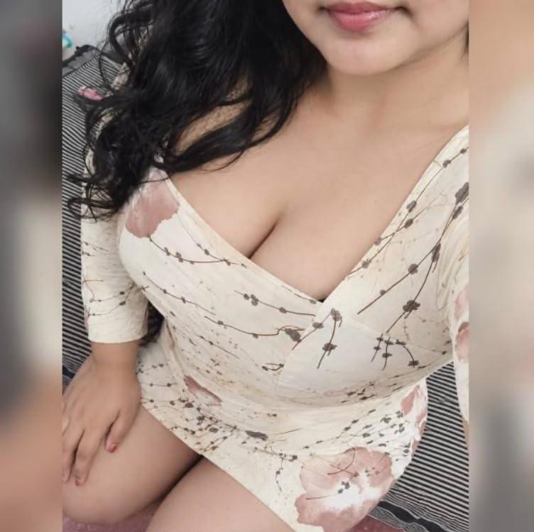 Image of Beautiful Tamil Girl 🍉