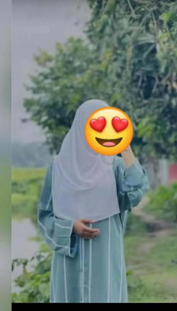Image of Real Muslim girl 👧 cam show available