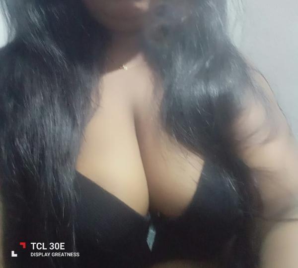 Image of 🔥 Hot Live Cam Show with Dinusha 🔥