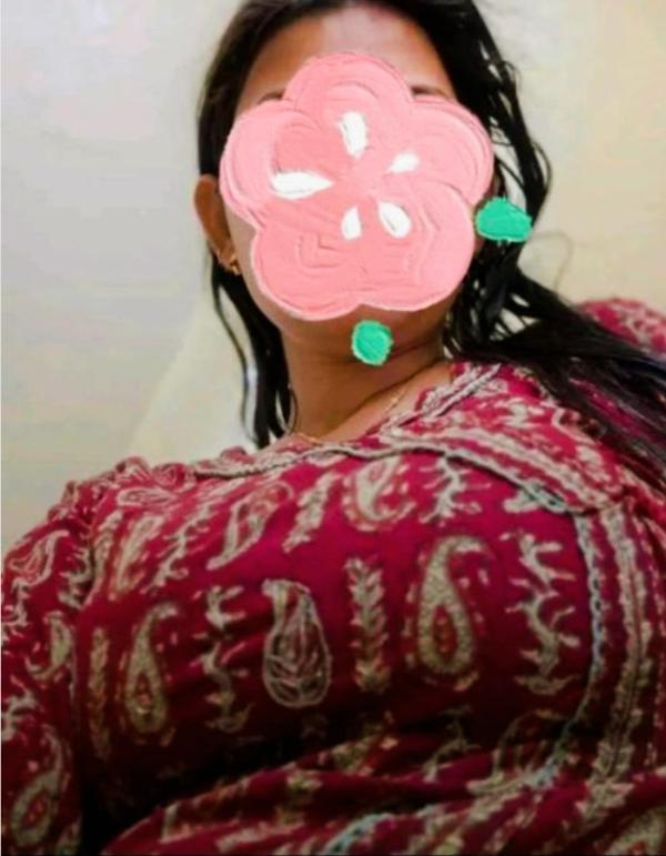 Image of Full face live cam show 😘 with tamil girl