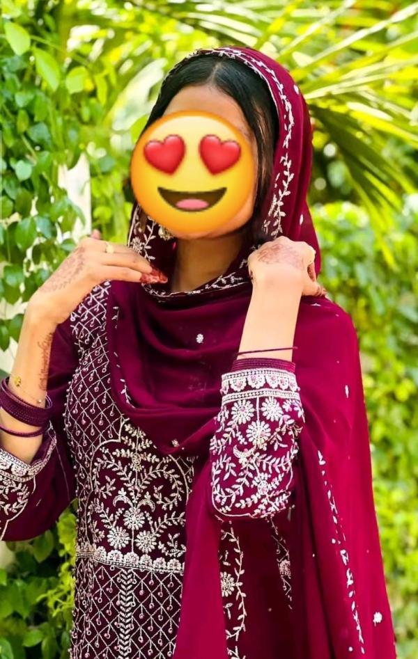Image of Real Muslim girl 👧 cam show available