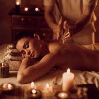 Image of ආයුර්වේද massage therapist course එකක් කරපු තරුණ පිරිමි ළමයෙක් කෙනෙක්. listing image